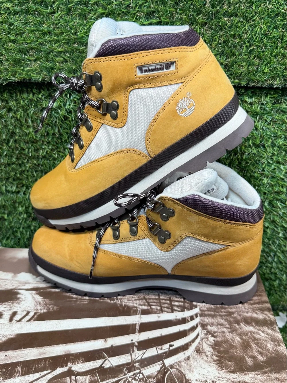 Timberland Euro Hiker Junior Size 5 Wheat White 96947 Boots With Box
